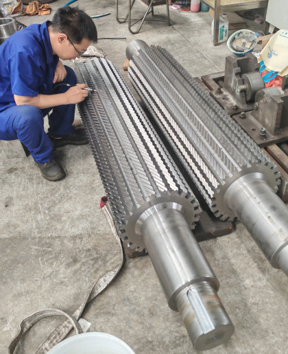 Entering the Indian high-end market! Chinese-made high-performance embossing rollers successfully supplied to a large Indian steel plant's leveling machine.